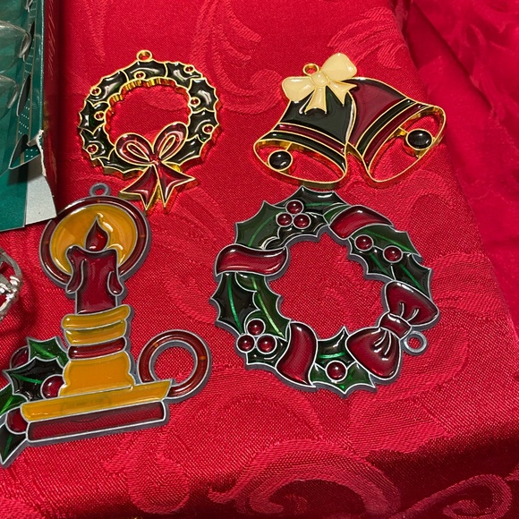 Assorted Christmas Holiday Decorations - Picture 2 of 6